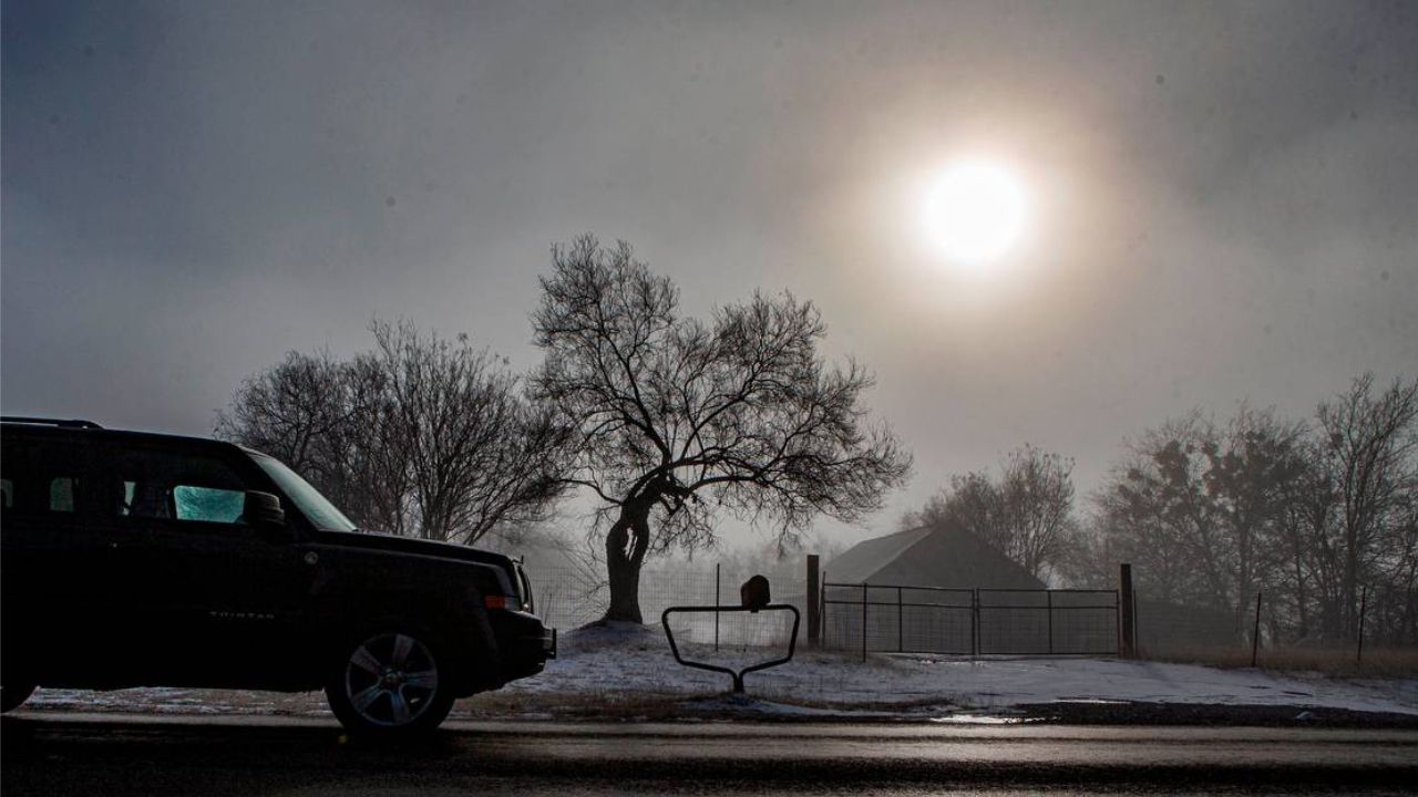 Chilly Start to the Week in North Texas with Halloween Freeze Watch